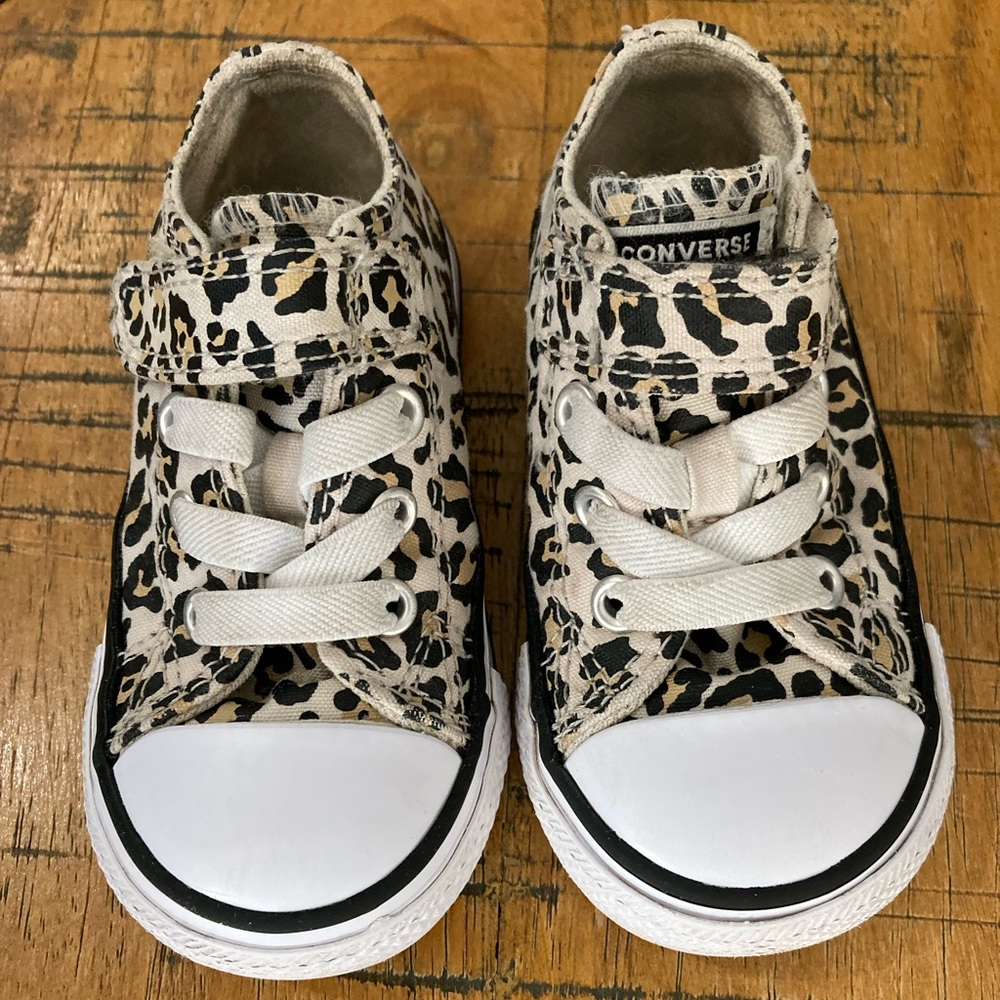 Cheetah Converse Size 6